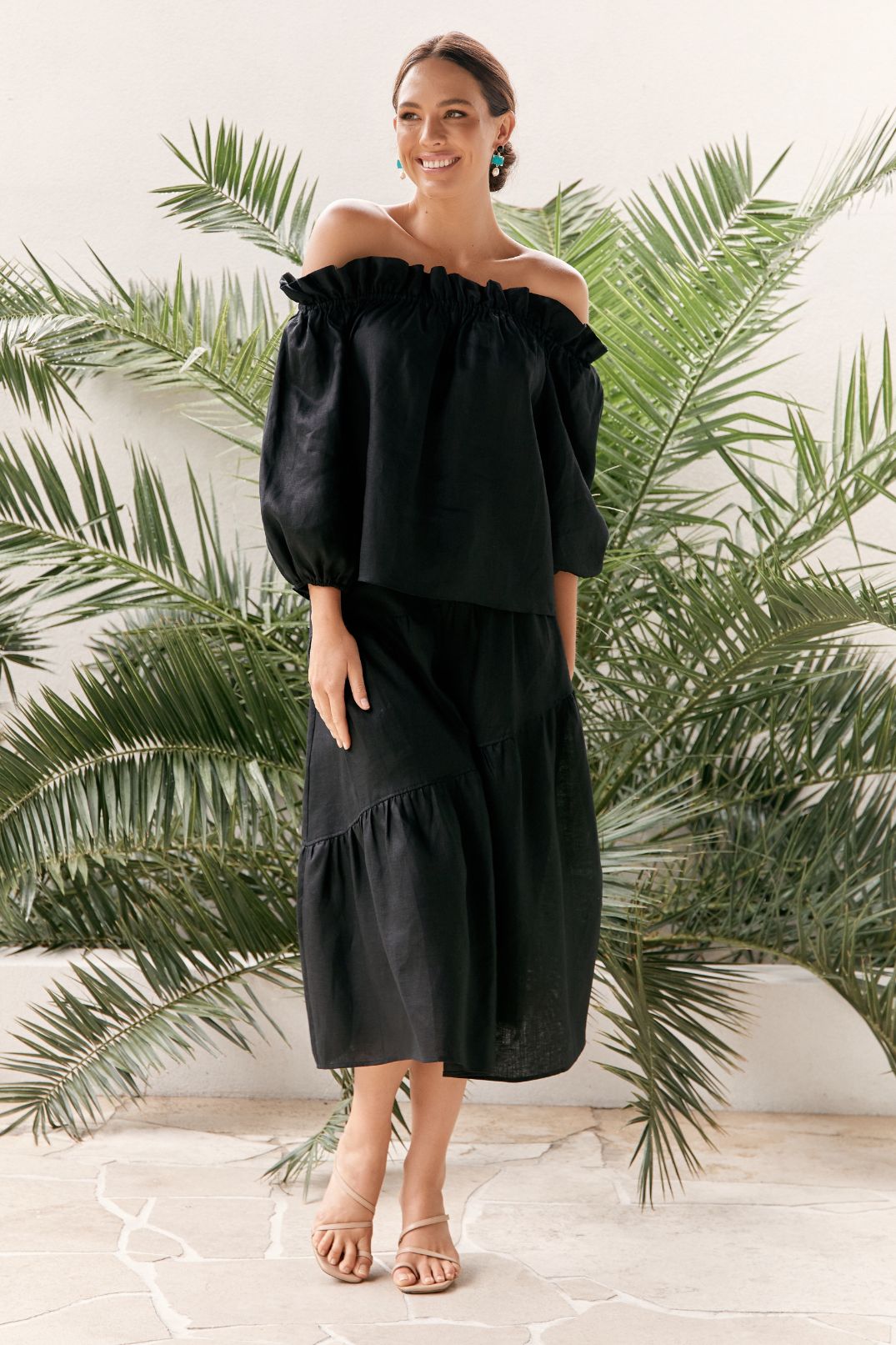 AJD-0422BLACK HILLARY TOP