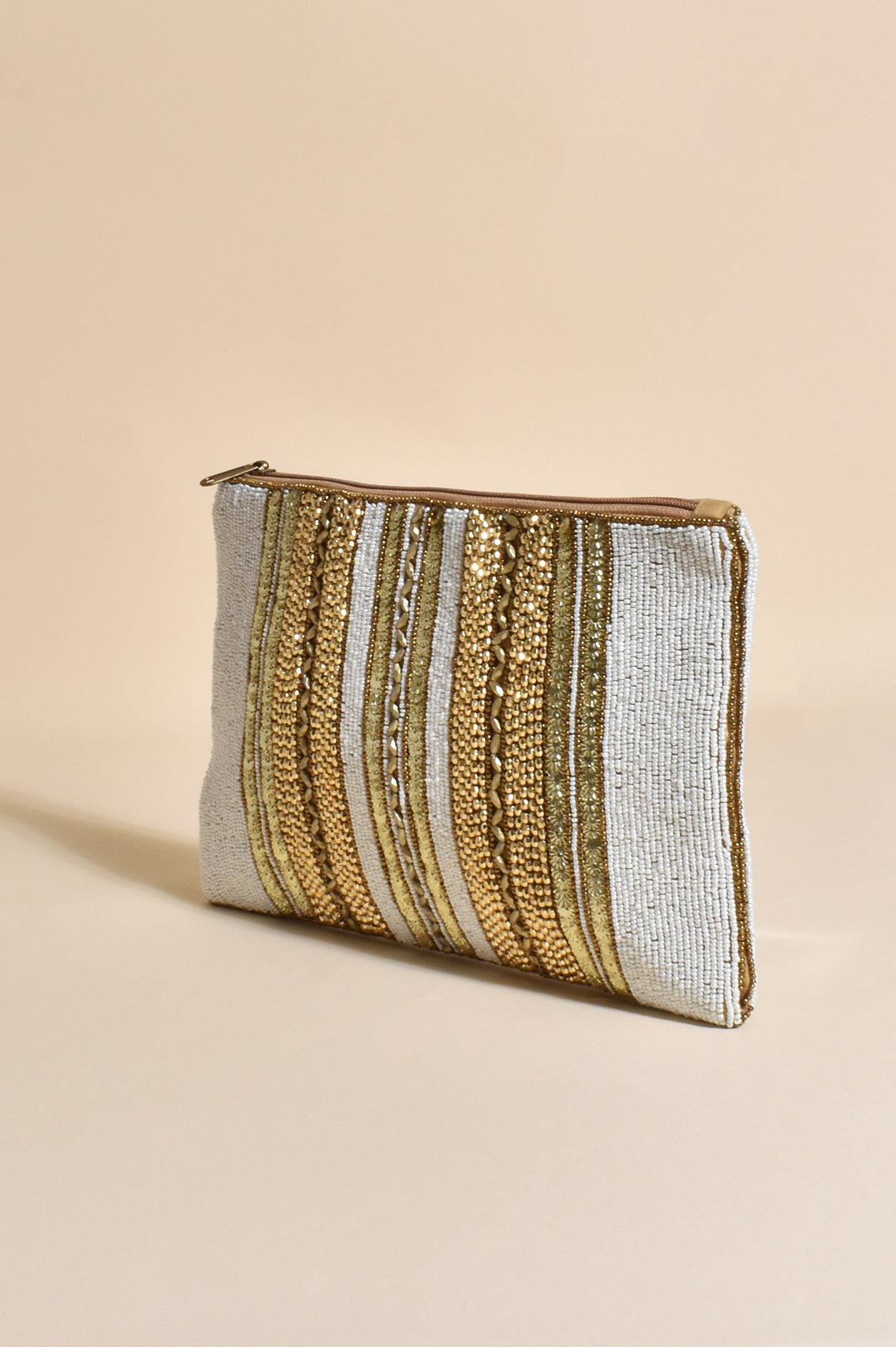 AVA-2551WHITGOLD BEADED CLUTCH