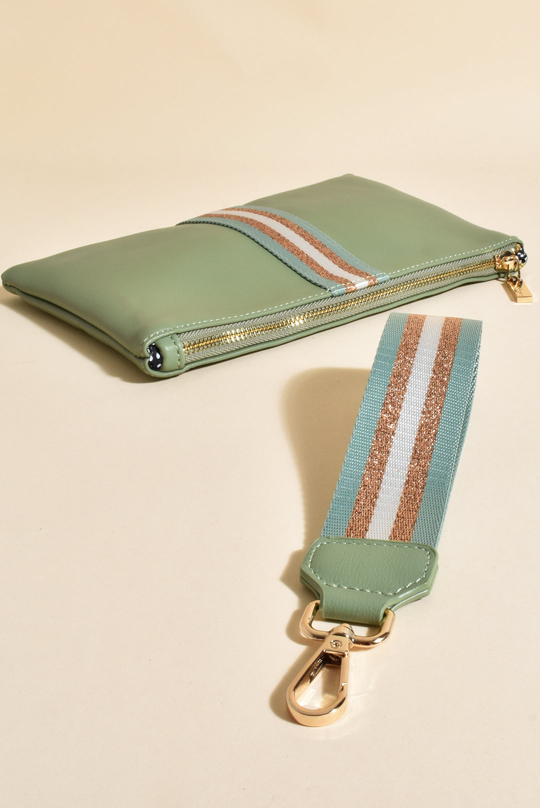 AVD1461G GRN & GLD CLUTCH