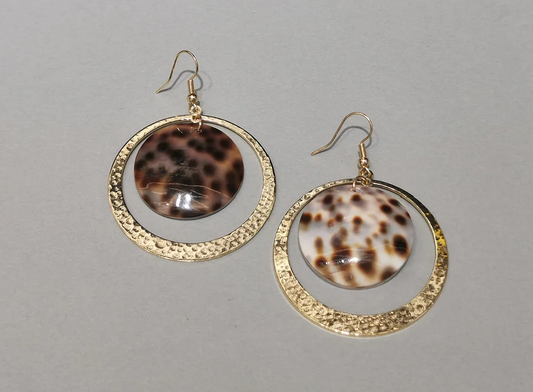E01149 SHELL EARRINGS