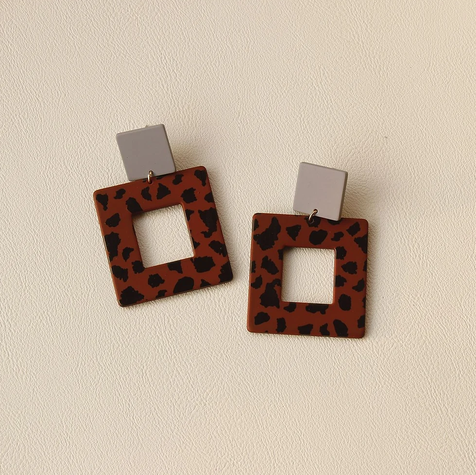 E01031 CLAY EARRINGS