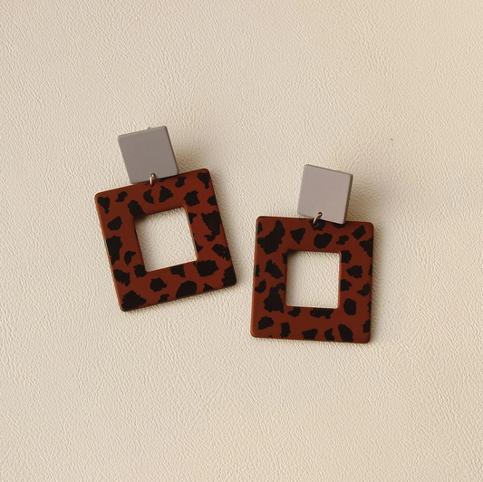 E01031 CLAY EARRINGS